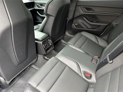 Used 2022 Porsche Taycan GTS image 13