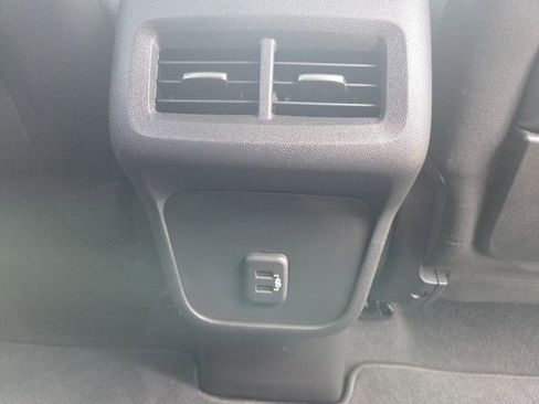 Used 2023 GMC Terrain SLE image 11