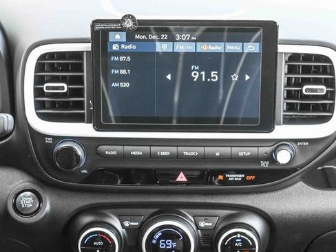 New 2026 Hyundai Venue SEL FWD image 17