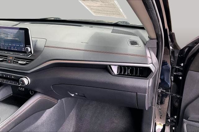 Certified 2021 Nissan Altima 2.5 SR FWD image 18