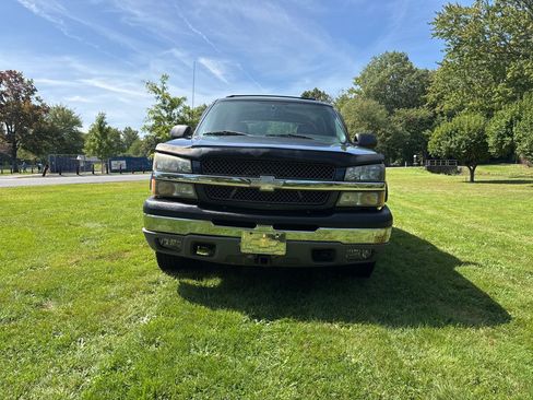 Used 2004 Chevrolet Avalanche 4x4 image 7