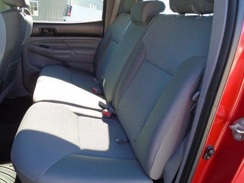 Used 2015 Toyota Tacoma 4x4 Double Cab w/ TRD Sport Package image 16