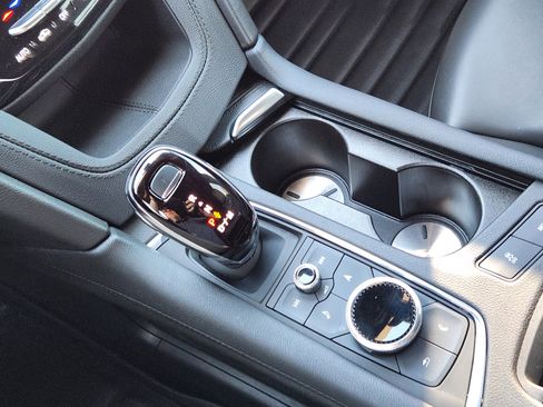 Certified 2023 Cadillac XT5 Sportv w/ Platinum Package image 21