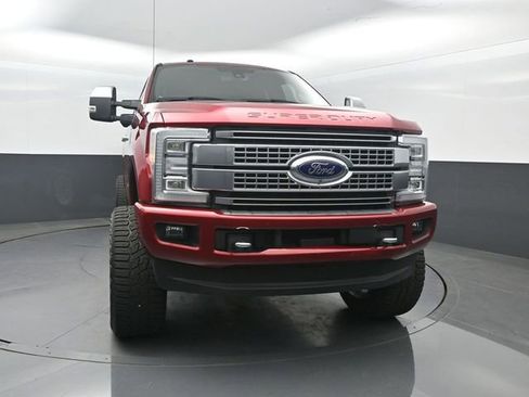 Used 2018 Ford F350 Platinum w/ Platinum Ultimate Package AWD/4WD image 31