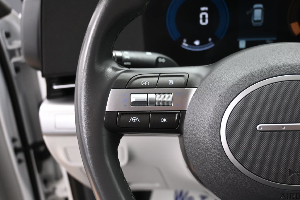 Used 2025 Hyundai Kona SEL AWD/4WD image 12