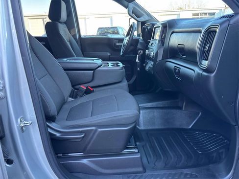 Used 2022 GMC Sierra 2500 Pro w/ Convenience Package image 13