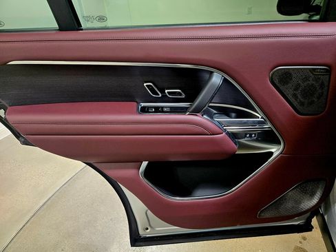 Certified 2025 Land Rover Range Rover Long Wheelbase Autobiography AWD/4WD image 26