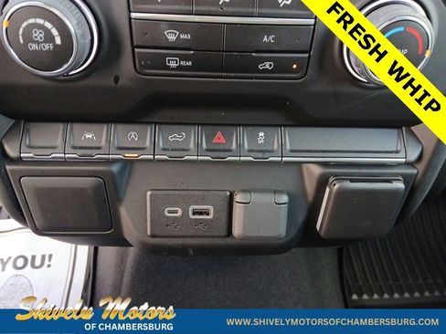 Used 2022 Chevrolet Silverado 1500 Custom image 22