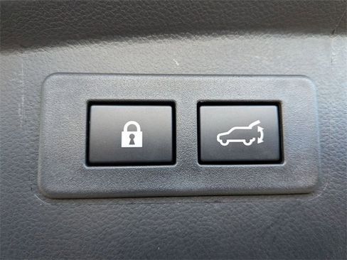 Certified 2025 Subaru Outback Wilderness image 31