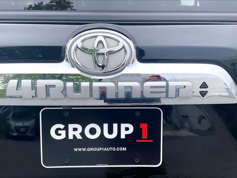 Used 2014 Toyota 4Runner Limited AWD/4WD image 32