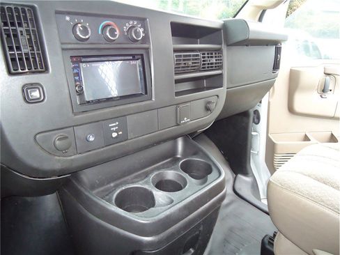 Used 2017 Chevrolet Express 2500 image 13