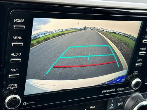 Used 2022 Toyota Highlander XLE image 22