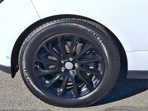 Used 2018 Land Rover Range Rover HSE image 30
