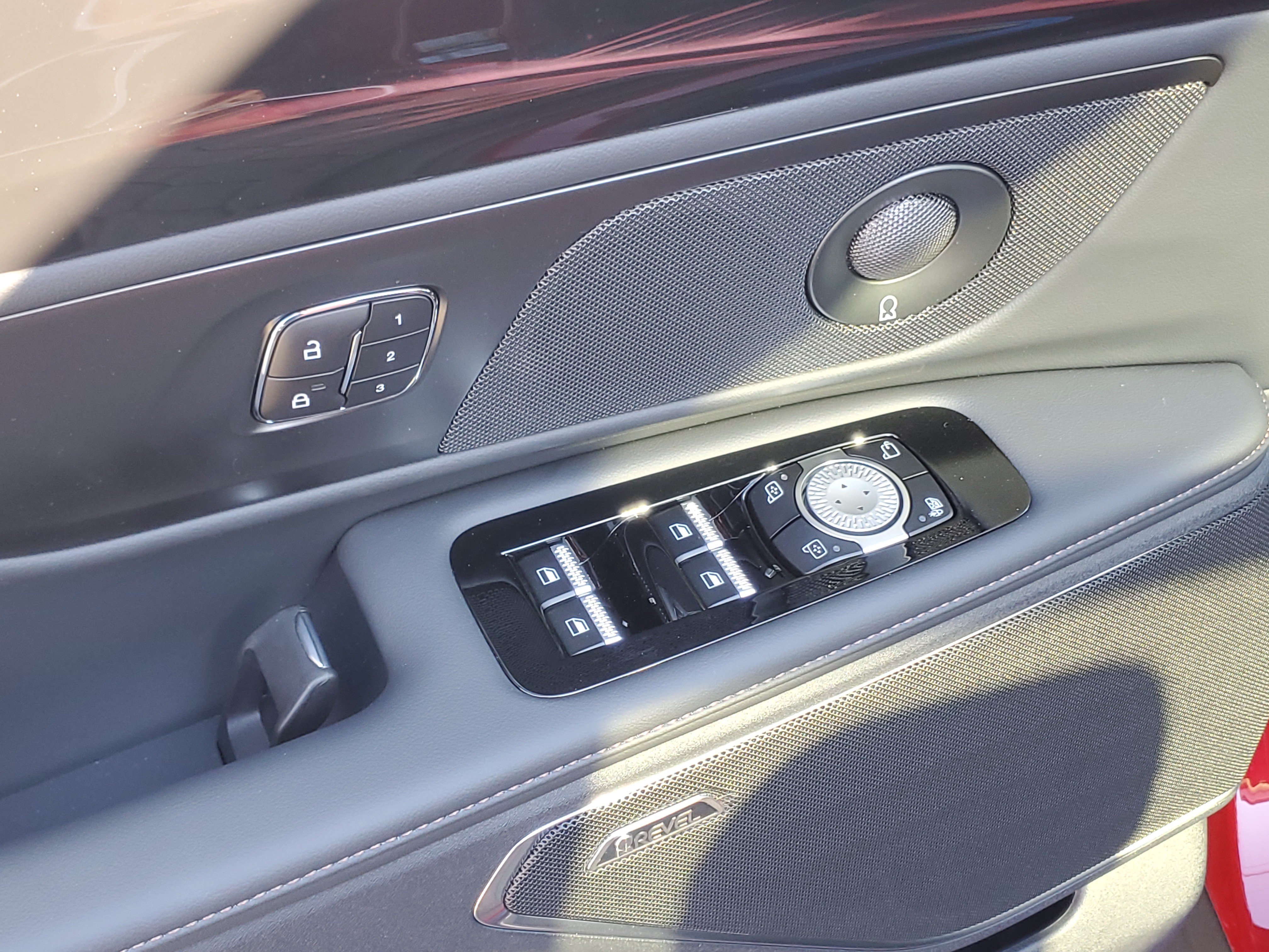 New 2026 Lincoln Nautilus Premier w/ Equipment Group 102A AWD/4WD image 8