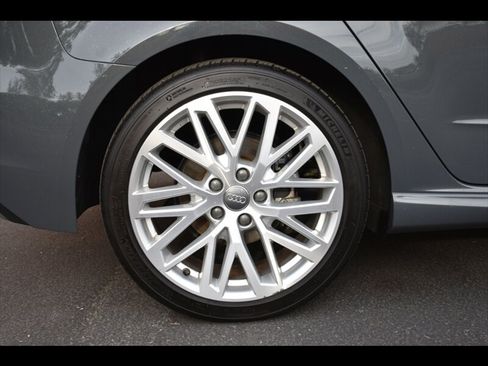 Used 2018 Audi A3 e-tron Premium Plus w/ Technology Package FWD image 36