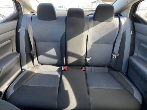 Used 2025 Nissan Versa SV FWD image 36