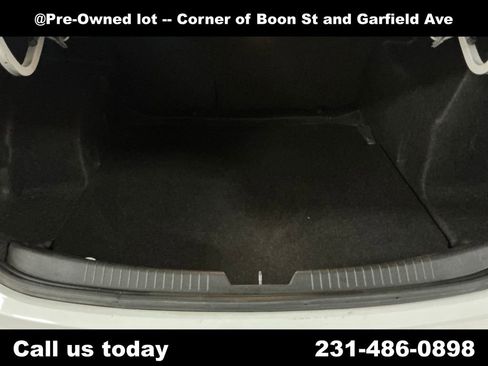 Used 2020 Chevrolet Malibu LT FWD image 27