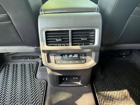 Used 2024 Volkswagen Atlas SEL Premium R-Line AWD/4WD image 23