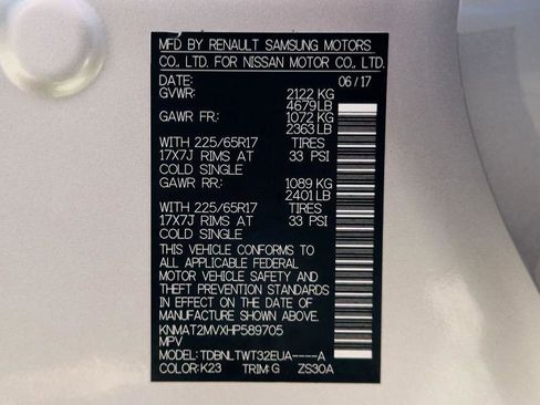 Used 2017 Nissan Rogue SV w/ SV Premium Package image 33