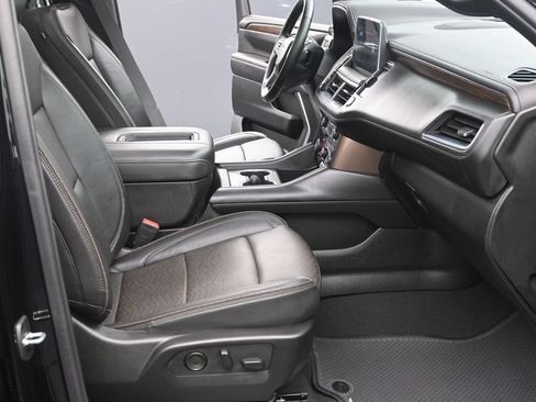 Used 2024 Chevrolet Tahoe High Country AWD/4WD image 11