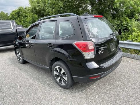 Used 2017 Subaru Forester 2.5i w/ Alloy Wheel Package AWD/4WD image 5