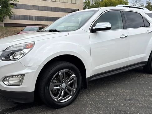 Used 2017 Chevrolet Equinox Premier w/ Enhanced Convenience Package AWD/4WD image 5