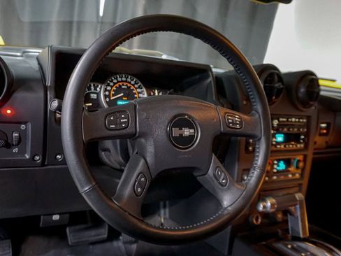 Used 2005 HUMMER H2 w/ Preferred Equipment Group image 61