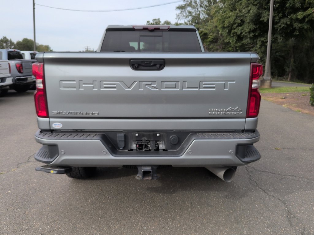 Used 2024 Chevrolet Silverado 2500 High Country w/ High Country Premium Package AWD/4WD image 6