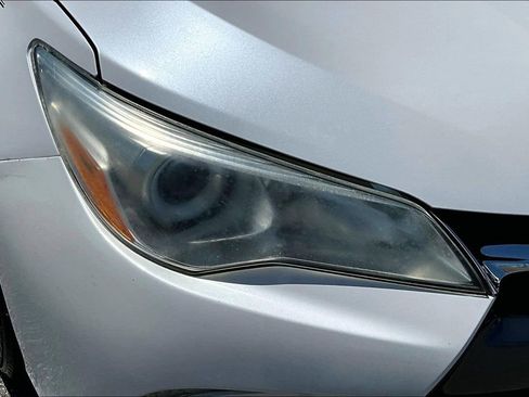 Used 2017 Toyota Camry XLE FWD image 34