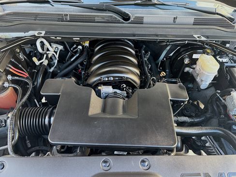 Used 2019 GMC Yukon Denali w/ Denali Ultimate Package image 34