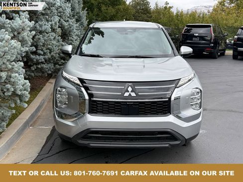 Used 2025 Mitsubishi Outlander ES image 2