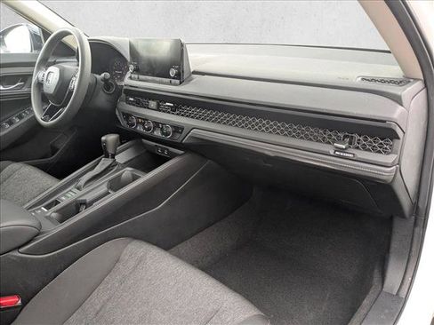 Used 2025 Honda Accord SE image 21