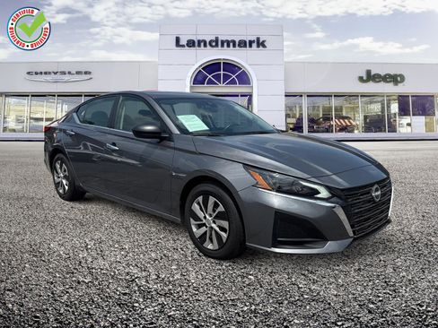 Used 2024 Nissan Altima 2.5 S FWD image 1