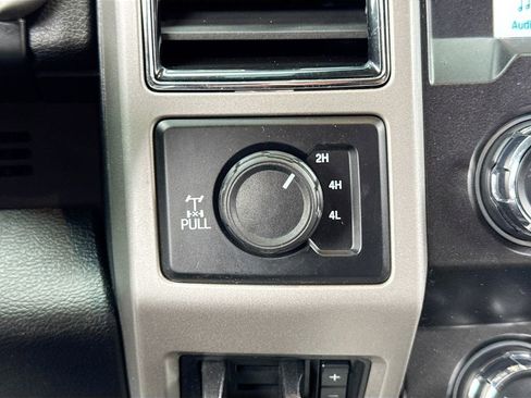 Used 2021 Ford F250 Lariat w/ Lariat Value Package AWD/4WD image 24