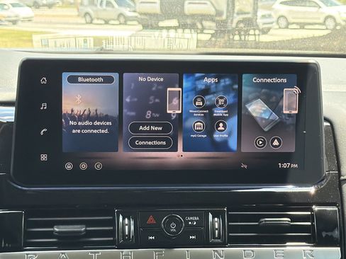New 2026 Nissan Pathfinder SV w/ SV Premium Package FWD image 3