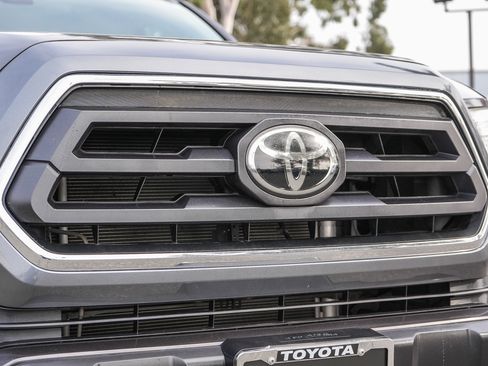 Used 2021 Toyota Tacoma SR5 image 5