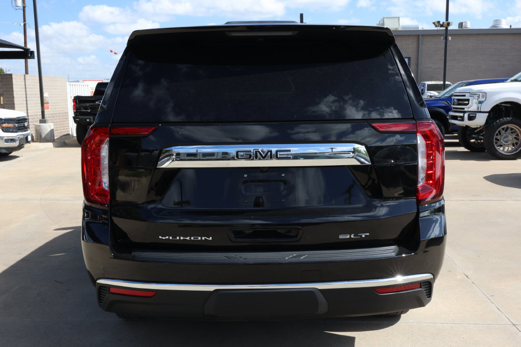 Used 2023 GMC Yukon XL SLT AWD/4WD image 6