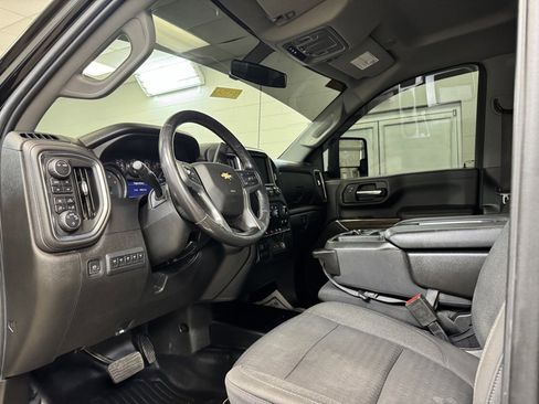 Used 2022 Chevrolet Silverado 3500 LT w/ Convenience Package image 14