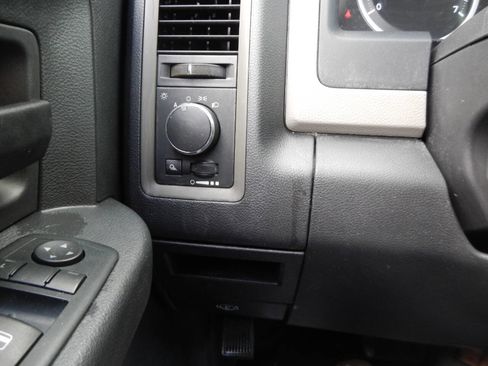 Used 2009 Dodge Ram 1500 Truck ST image 39