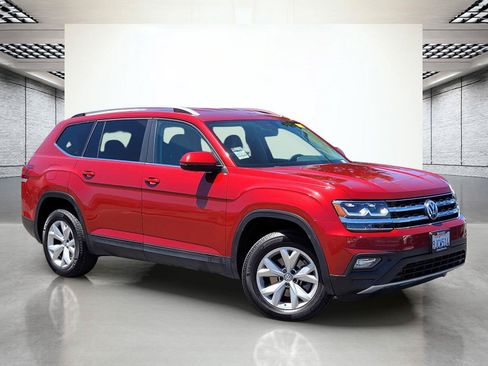 Used 2018 Volkswagen Atlas SE FWD image 2