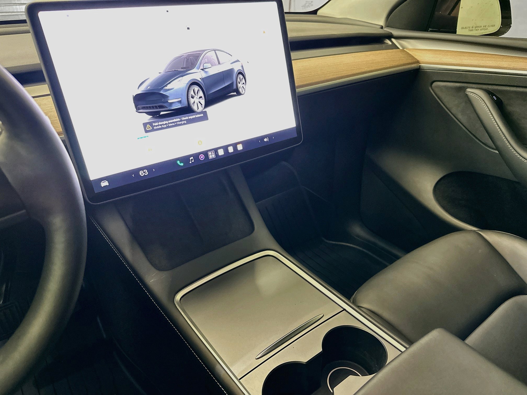 Used 2024 Tesla Model Y Long Range AWD/4WD image 25