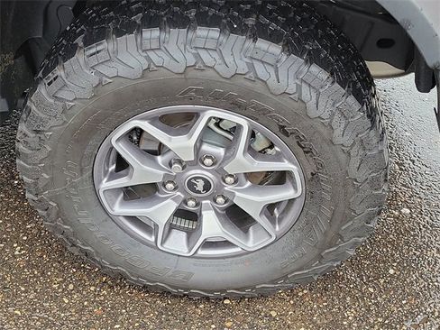Certified 2024 Ford Bronco Badlands image 30