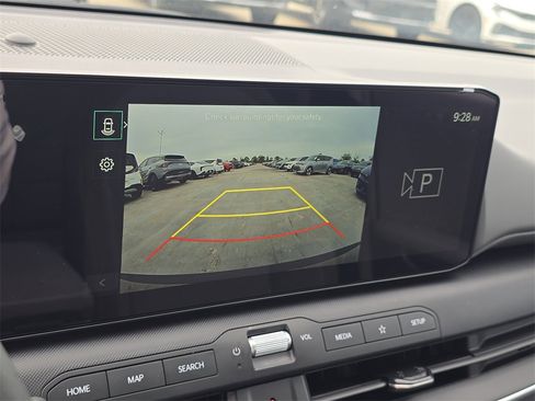 New 2025 Kia K4 LXS image 26