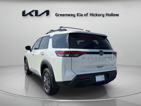 Used 2023 Nissan Pathfinder SV FWD image 5