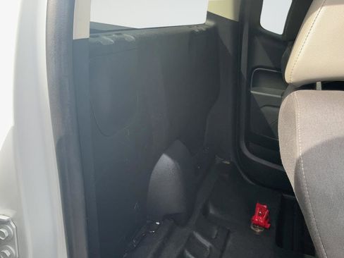 Used 2020 Chevrolet Colorado LT w/ Safety Package RWD image 21