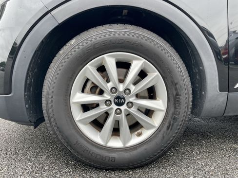 Used 2019 Kia Sorento AWD V6 image 9