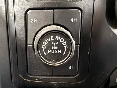 Used 2023 Ford F150 XLT w/ Trailer Tow Package image 23