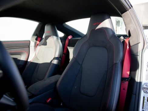 Used 2026 Porsche 911 Carrera GTS image 5