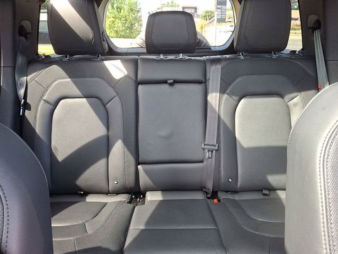 Used 2024 Land Rover Defender 110 X-Dynamic SE image 13