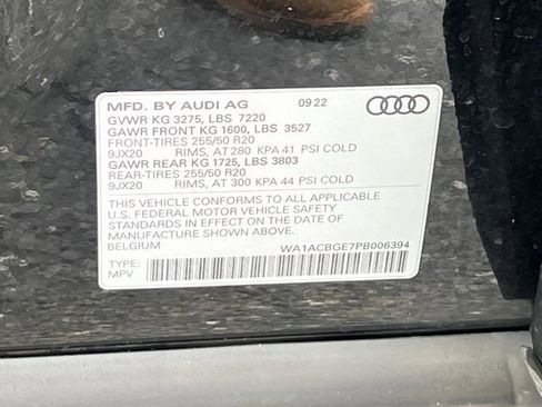 Certified 2023 Audi e-tron S Premium Plus image 40